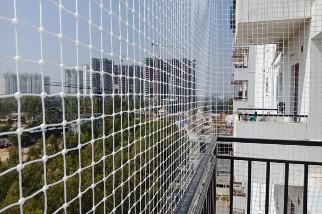 pigeon net fixing